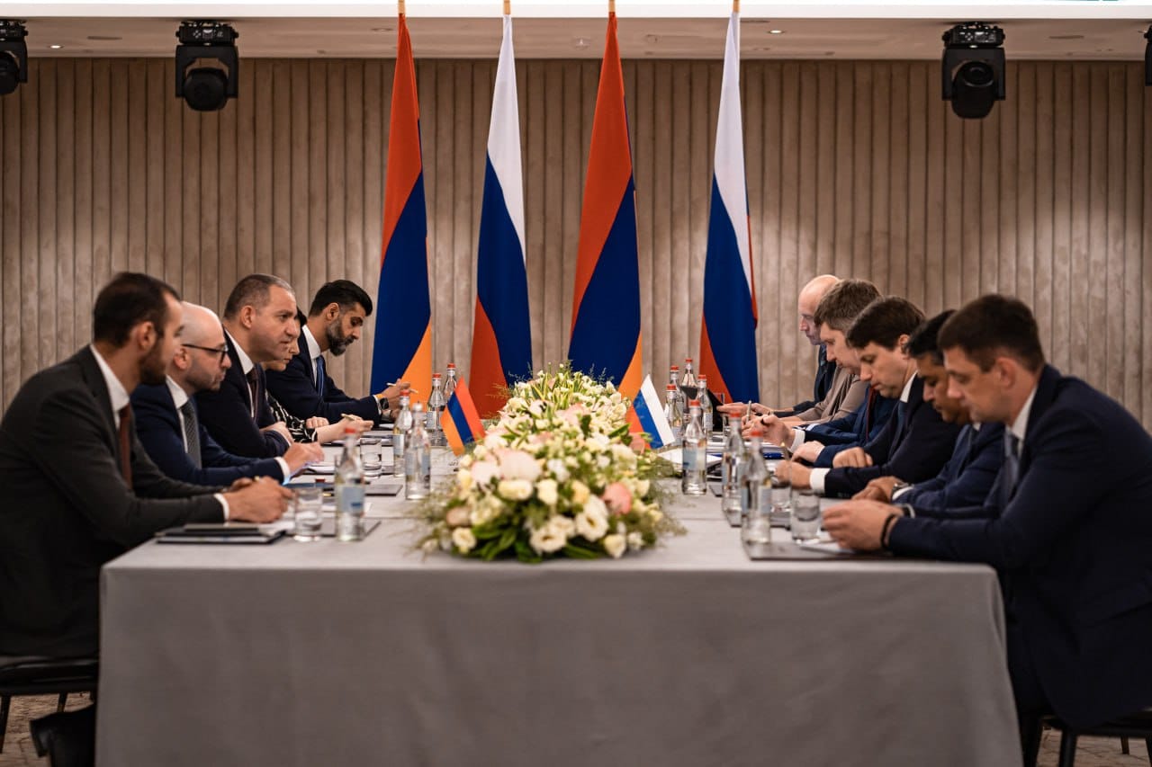 Եվրասիական միջկառավարական խորհրդի նիստի շրջանակներում տեղի է ունեցել գործնական նախաճաշ Հայաստանի և Ռուսաստանի գործարար համայնքի ներկայացուցիչների հետ