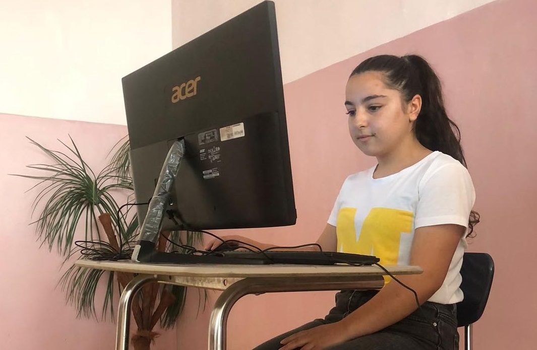 «Հայաստան» համահայկական հիմնադրամը Սյունիքի մարզի Տեղ գյուղի N2 դպրոցին նվիրաբերել է արդիական համակարգչային տեխնիկա