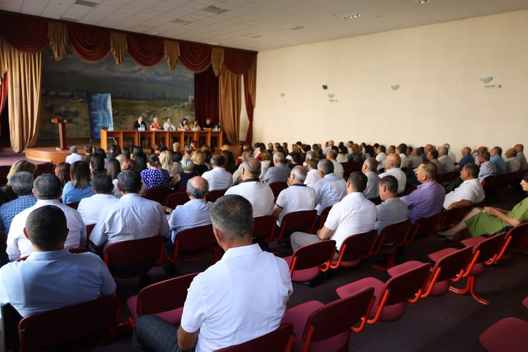 Նոր ուսումնական տարվան ընդառաջ Արագածոտնում տեղի է ունեցել օգոստոսյան խորհրդակցություն