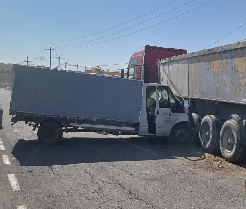 Բախվել են բեռնատարներ․ կան տուժածներ