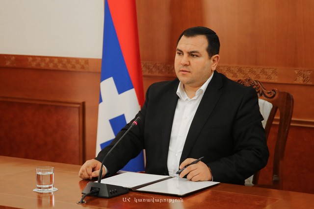 Ադրբեջանի ԶՈՒ-ն տևական օրեր է՝ կրակի տակ է պահում Ասկերանի Սարուշեն համայնքի ցորենի միակ դաշտը՝ զրկելով բնակիչներին հաց ունենալու հնարավորությունից. ԱՀ պետնախարար