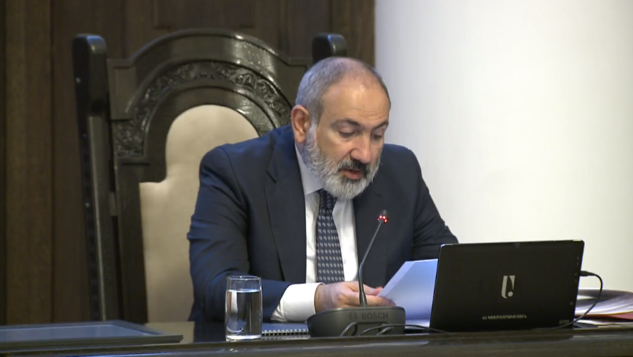 Փաշինյանն Ադրբեջանին կոչ արեց չարգելափակել Հայաստանի ուղարկած հումանիտար բեռի մուտքը ԼՂ՝ որպես խաղաղության օրակարգին նվիրվածության քայլ