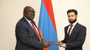 ԱԳ նախարարի տեղակալը դեսպանին է ներկայացրել տարածաշրջանում անվտանգային և հումանիտար առկա իրավիճակը