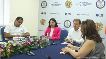 Քաղաքացիների ընտրական իրավունքի արդյունավետ պաշտպանությունն իրականացնելու նպատակով Պաշտպանի աշխատակազմում քննարկում է անցկացվել ԿԸՀ ներկայացուցիչների հետ