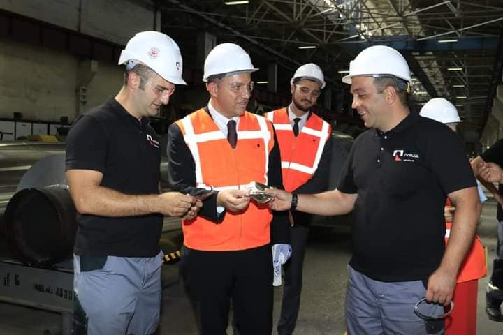 Վահան Քերոբյանը և տեղակալը այցելել են ալյումինե փայլաթիթեղի արտադրությամբ զբաղվող «Ռուսալ Արմենալ» գործարան