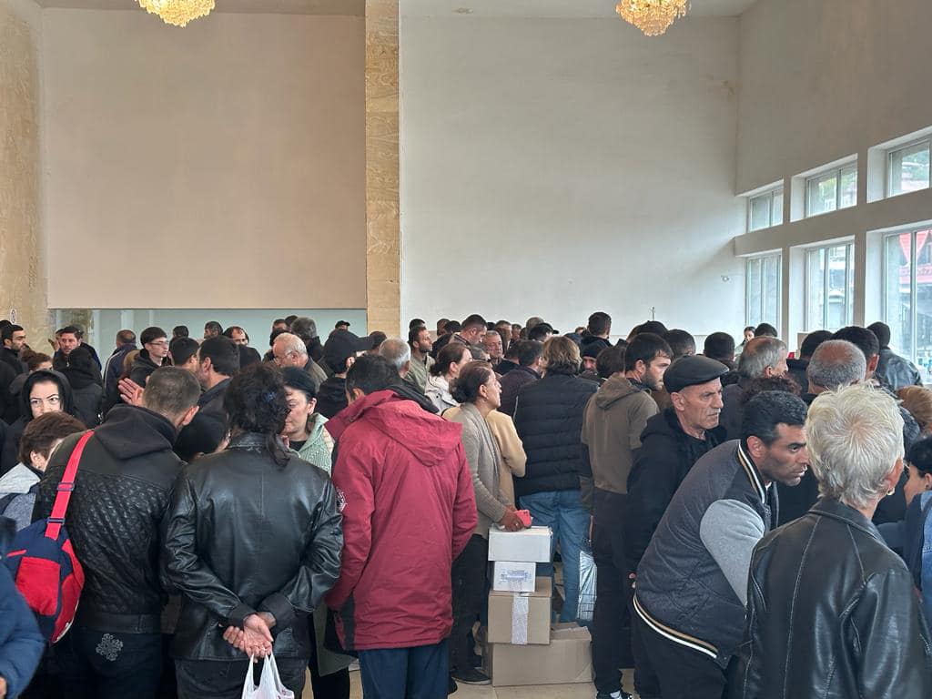 ՄԻ պաշտպանը գիշերվա ընթացքում Գորիս համայնքում շարունակել է հանդիպումներ անցկացնել Լեռնային Ղարաբաղից բռնի տեղահանված անձանց հետ