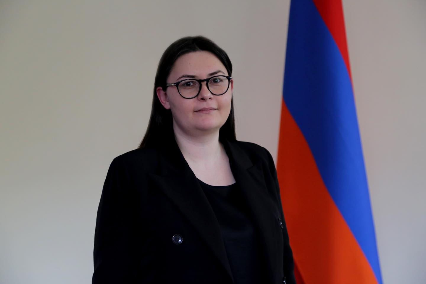 Ծովինար Սողոմոնյանը, սեփական դիմումի համաձայն, ազատվել է ՊԵԿ նախագահի տեղակալի պաշտոնից