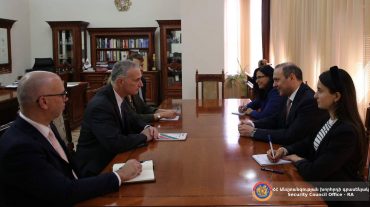 Արմեն Գրիգորյանն ու ԵԱՀԿ ՄԽ ամերիկացի համանախագահը քննարկել են Լեռնային Ղարաբաղի շուրջ ստեղծված իրավիճակը