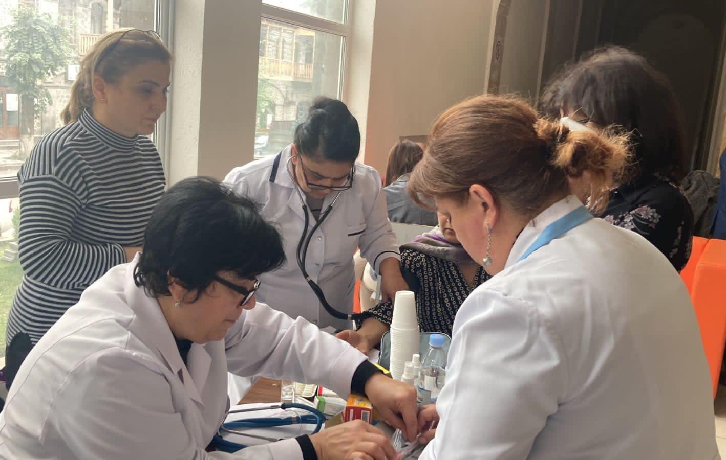 Կոռնիձորում տեղակայված հումանիտար կայանում և Գորիս քաղաքում շուրջօրյա գործում են առաջին բժշկական օգնություն կետեր