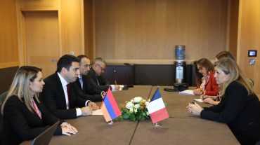 ՀՀ և Ֆրանսիայի ԱԺ նախագահների հանդիպմանը մտքեր են փոխանակվել Ադրբեջանի դեմ միջազգային պատժամիջոցների կիրառման անհրաժեշտության մասին