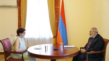 Վարչապետը հրաժեշտի հանդիպում է ունեցել ՀՀ-ում Կանադայի դեսպանի հետ