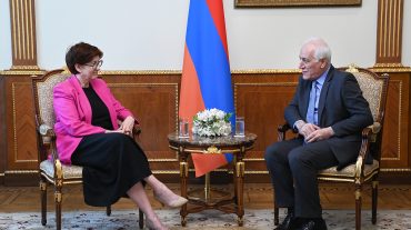 Նախագահ Վահագն Խաչատուրյանը հրաժեշտի հանդիպում է ունեցել Կանադայի դեսպանի հետ