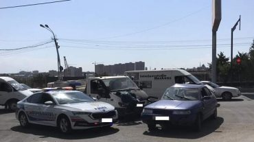 Աճառյան փողոցում բախվել են ավտոմեքենաներ․ կա տուժած