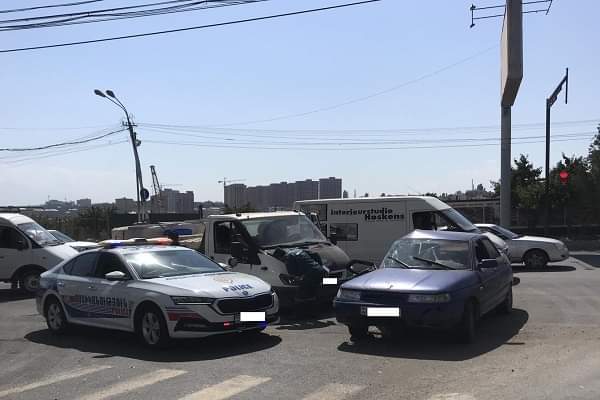 Աճառյան փողոցում բախվել են ավտոմեքենաներ․ կա տուժած