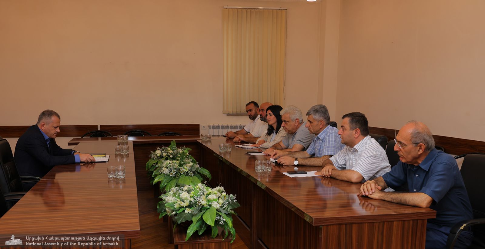 ԼՂ պետնախարար Սամվել Շահրամանյանը հանդիպել է ԱԺ խմբակցությունների հետ
