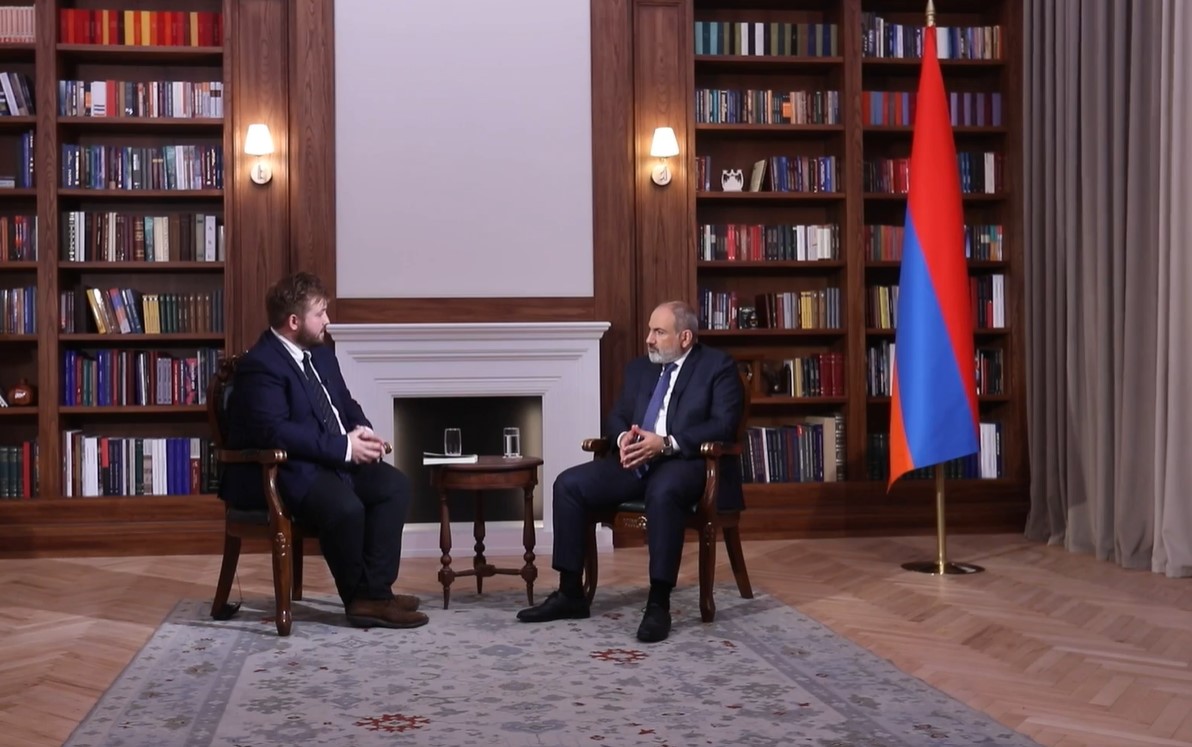 Փաշինյանը վտանգավոր է համարում ԼՂ հայերին տարհանելու մասին քննարկումները և վստահեցնում՝ նման հարց օրակարգում չկա