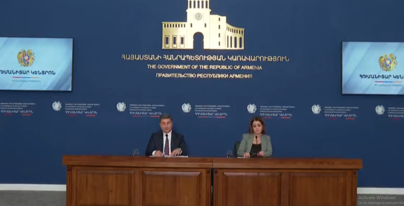 Գնել Սանոսյանն ու Նազելի Բաղդասարյանը ներկայացնում են Արցախից բռնի տեղահանվածներին ցուցաբերվող աջակցության աշխատանքների ընթացքը