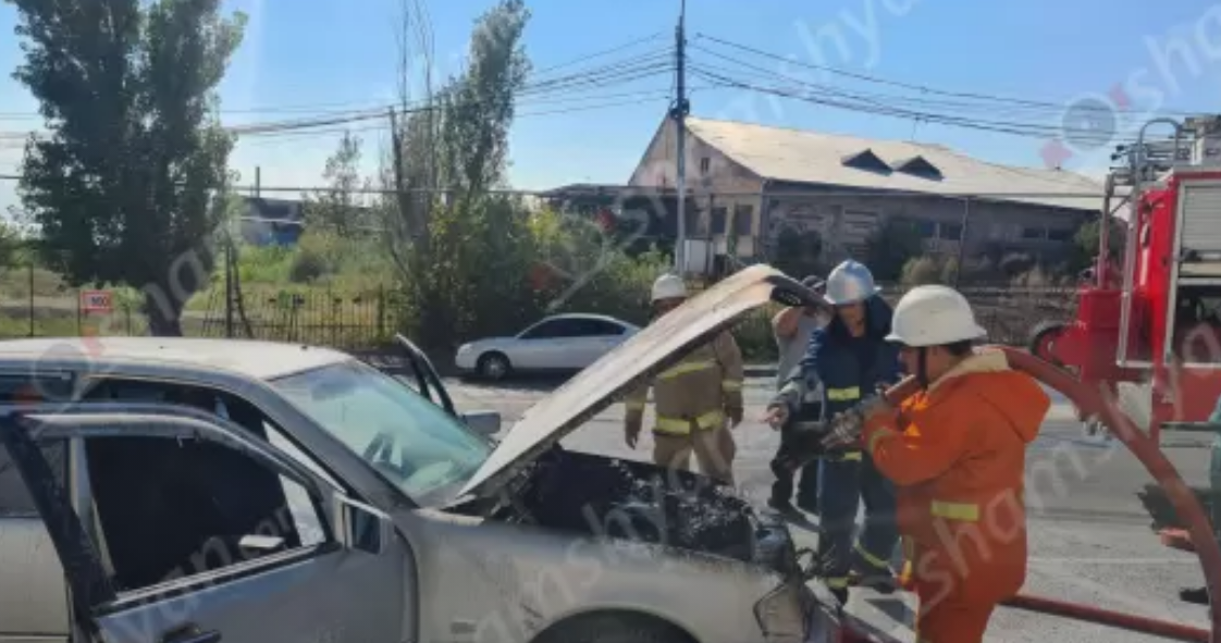 Արտակարգ դեպք Երևանում․ հրդեհ է բռնկվել «Mercedes» մակնիշի ավտոմեքենայում