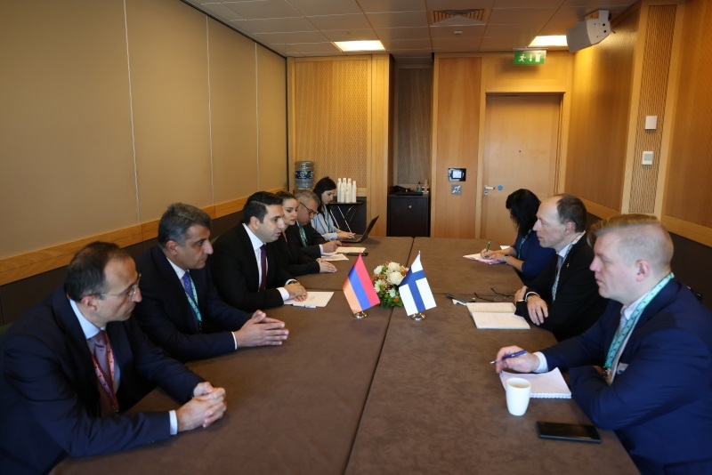 Մտքեր են փոխանակվել տարածաշրջանային բարդ իրադրության, ԼՂ-ից տեղահանված մեր հայրենակիցների իրավունքների պաշտպանության վերաբերյալ