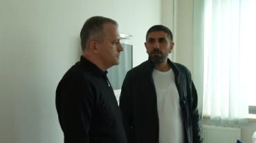Արցախի նախագահ Սամվել Շահրամանյանն այցելել է վիրավորված և բուժում ստացող քաղաքացիներին