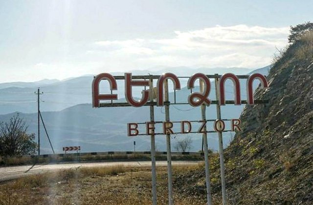 Բերձորի և Աղդամի ճանապարհներով բեռների միաժամանակյա տեղափոխում է կատարվել դեպի Արցախ