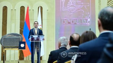 Տիգրան Ավինյանը երդմամբ ստանձնեց Երևանի քաղաքապետի պաշտոնը