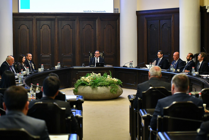 Կառավարությունը հաստատել ԼՂ-ից բռնի տեղահանվածներին ժամանակավոր պաշտպանության կարգավիճակ տրամադրելու կարգը