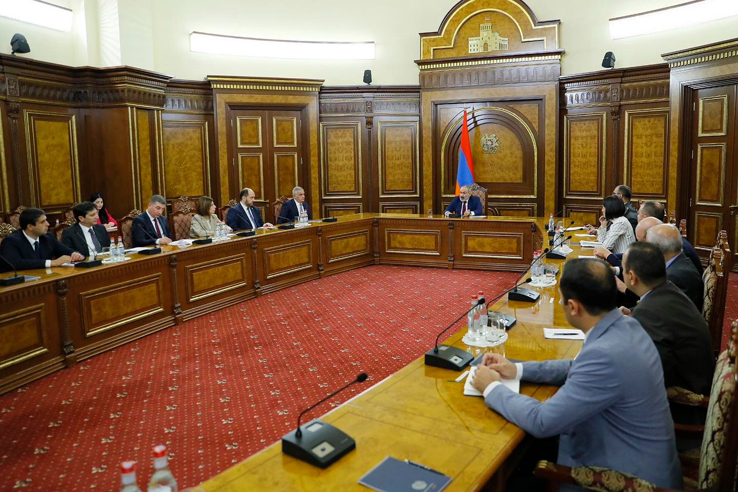 Արցախից բռնի տեղահանված մարդկանց խնդիրները լինելու են ՀՀ կառավարության ուշադրության կենտրոնում