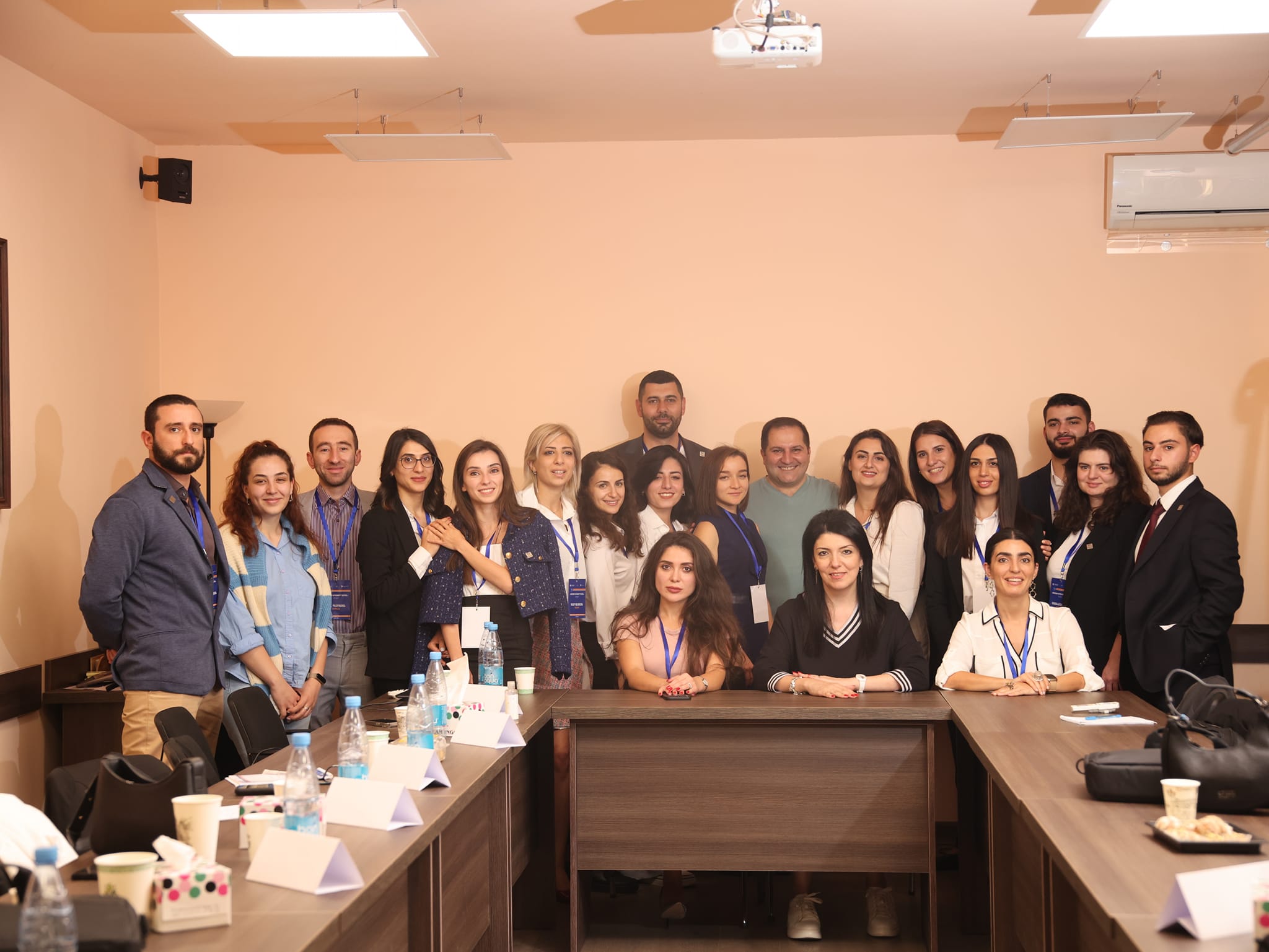 «Սփյուռքի երիտասարդ դեսպան» ծրագրի մասնակիցները ներկա են գտնվել «Համայնքային գործունեության հարցերի շուրջ» աշխատաժողովին
