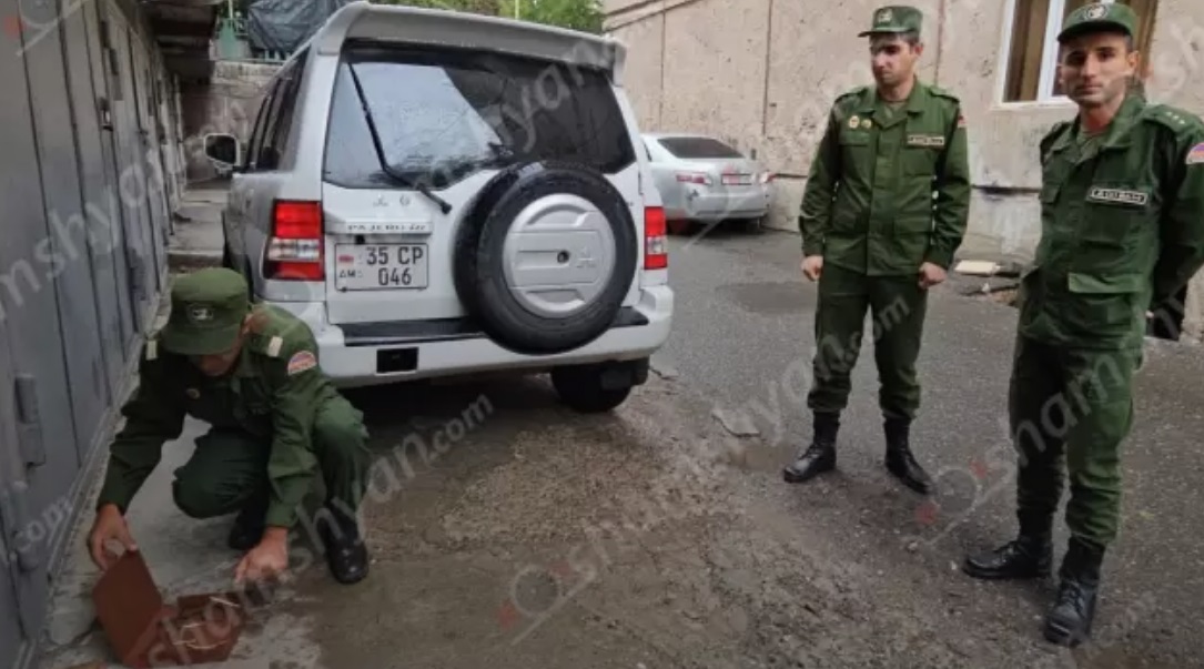 Երևանի բարձրահարկ շենքերից մեկի նկուղում սակրավորները հայտնաբերել և վնասազերծել են 6 հատ տրատիլ և զինամթերք