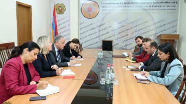 Նարեկ Մկրտչյանը և Վասիլիս Մարագոսը քննարկել են ԼՂ-ից բռնի տեղահանված անձանց աջակցության ուղղությամբ համատեղ նախատեսվող անելիքները