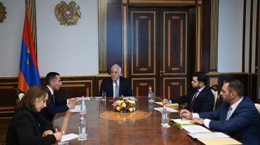 Սյունիքի մարզպետը ՀՀ նախագահին է ներկայացրել Լեռնային Ղարաբաղից բռնի տեղահանված բնակչության կարիքների գնահատման, հումանիտար օգնության ծրագրերը
