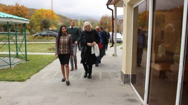 ՄԻՊ-ն ու Եվրոպայի խորհրդի մարդու իրավունքների հանձնակատարն այցելել են Արցախից բռնի տեղահանված անձանց ժամանակավոր կացարաններ