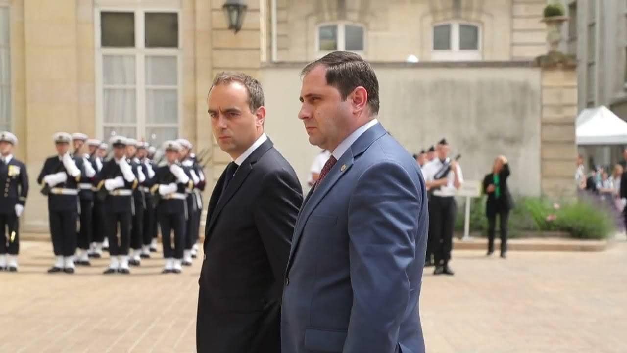 Սուրեն Պապիկյանը հոկտեմբերի 22-ին աշխատանքային այցով մեկնել է Ֆրանսիայի Հանրապետություն