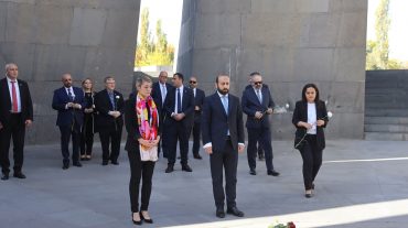 Կանադայի ԱԳ նախարար Մելանի Ժոլին այցելեց Հայոց ցեղասպանության հուշահամալիր
