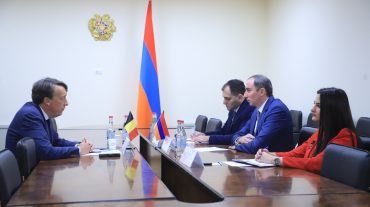 Ռոբերտ Խաչատրյանն ընդունել է Բելգիայի դեսպան Էրիկ Դե Մույնքին
