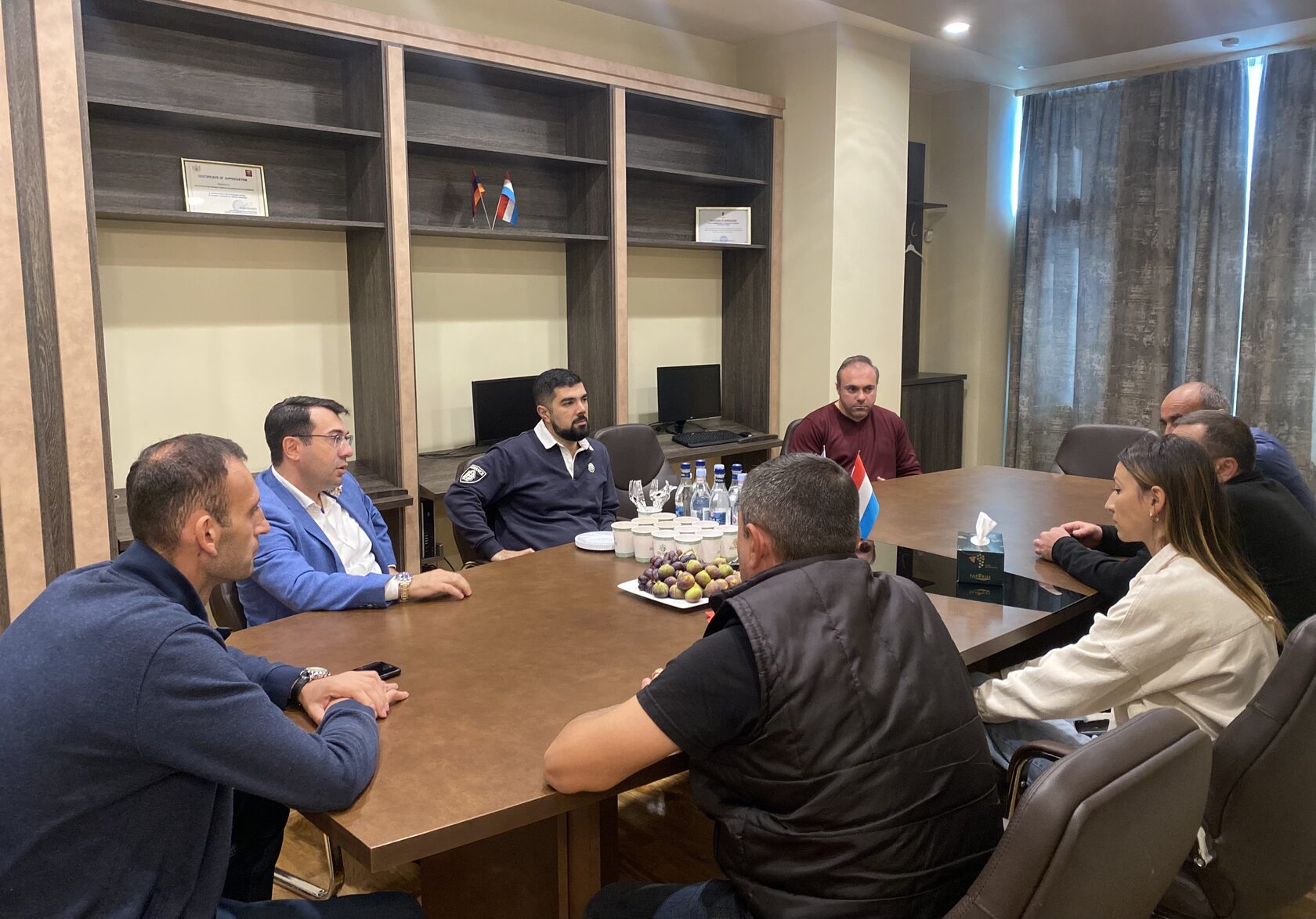 ՀԲՖ փոխնախագահն ու գլխավոր քարտուղարը հանդիպել են Արցախից տեղահանված մարզիչների հետ