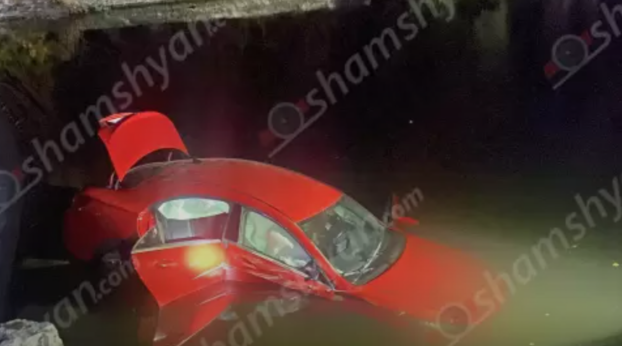 Արտակարգ դեպք՝ Երևանում. Mercedes-ը հայտնվել է Հրազդան գետում