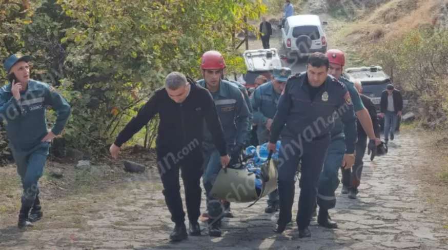 Ողբերգական դեպք՝ Գառնու տաճարից Քարերի սիմֆոնիա ճանապարհին․ մոպեդավարի դին մեծ դժվարությամբ դուրս են բերել փրկարարները