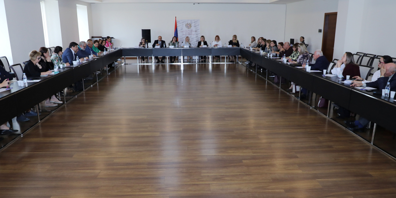 Ոչ պետական դպրոցների տնօրենների հետ քննարկվել են ոլորտին առնչվող մի շարք հարցեր