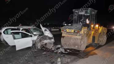 Ողբերգական ավտովթար Արարատի մարզում. Renault Logan-ը բախվել է ճանապարհային գլանին. կա 1 զոհ, 3 վիրավոր