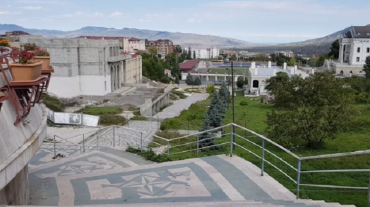 Կենդանության նշանների որոնում ձմռան շեմին. ԿԽՄԿ-ն պատմել է լքված Ստեփանակերտի ու Արցախում մնացած հայերի մասին
