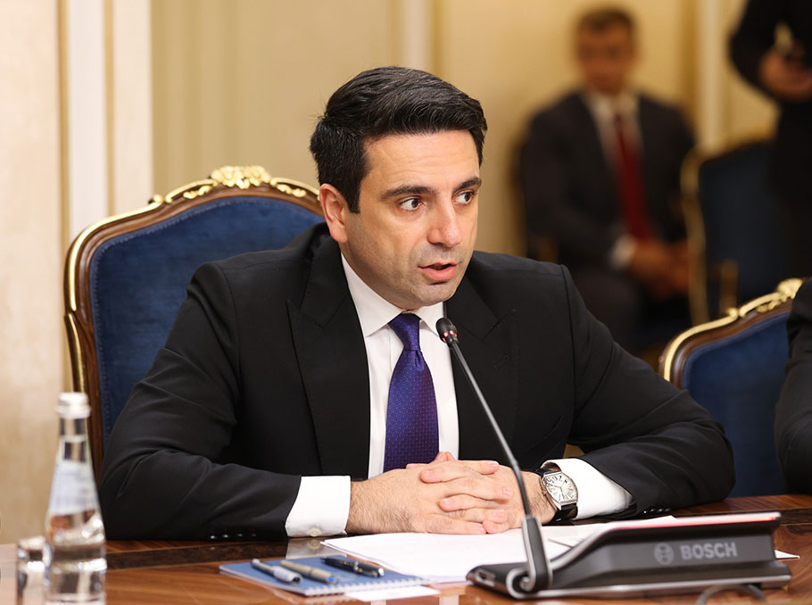 Ալեն Սիմոնյանը պատվիրակություն է գործուղում Փարիզ