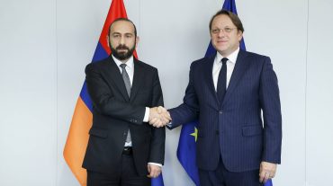 Արարատ Միրզոյանը հանդիպել է ԵՄ հարևանության և ընդլայնման հարցերով hանձնակատարի հետ