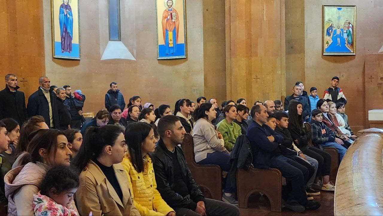 Մասիս համայնքի եկեղեցիներում կկատարվեն արցախցիների մկրտության արարողությունները
