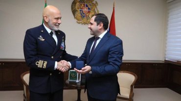 Սուրեն Պապիկյանն ընդունել է Իտալիայի զինված ուժերի գլխավոր շտաբի պետին