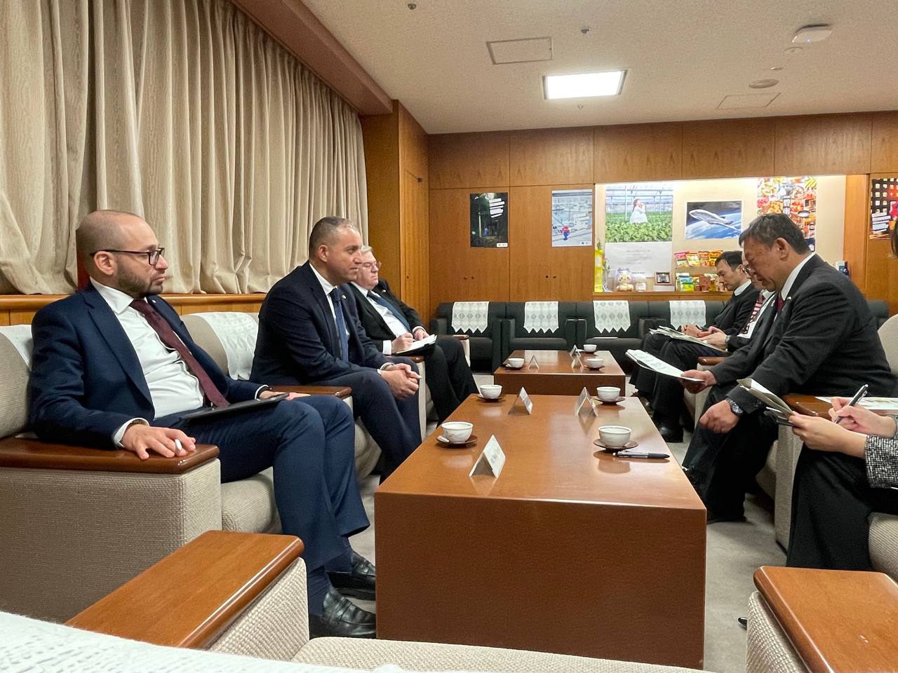 Էկոնոմիկայի նախարարը Տոկիոյում ճապոնացի գործընկերոջ հետ քննարկել է երկու երկրների միջև տնտեսական կապերի բարելավմանը և առևտրատնտեսական համագործակցության հարցեր