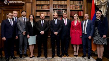 Արարատ Միրզոյանն աշխատանքային քննարկում է ունեցել ՄԹ-ում ՀՀ դեսպանության դիվանագիտական անձնակազմի հետ