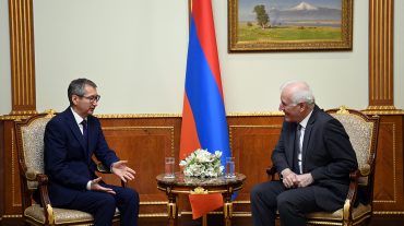 Վահագն Խաչատուրյանը հանդիպել է Հայաստանում Ղազախստանի դեսպան Բոլատ Իմանբաևի հետ