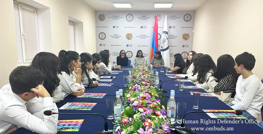 Մարդն իր ամբողջ կյանքի ընթացքում պետք է կրթվի ու կատարելագործվի. Անահիտ Մանասյանը հանդիպել է աշակերտների հետ